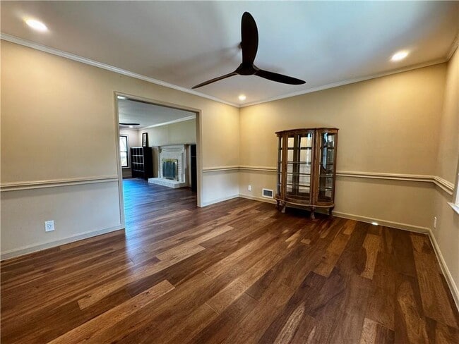 Building Photo - 1709 Rangewood Dr SW