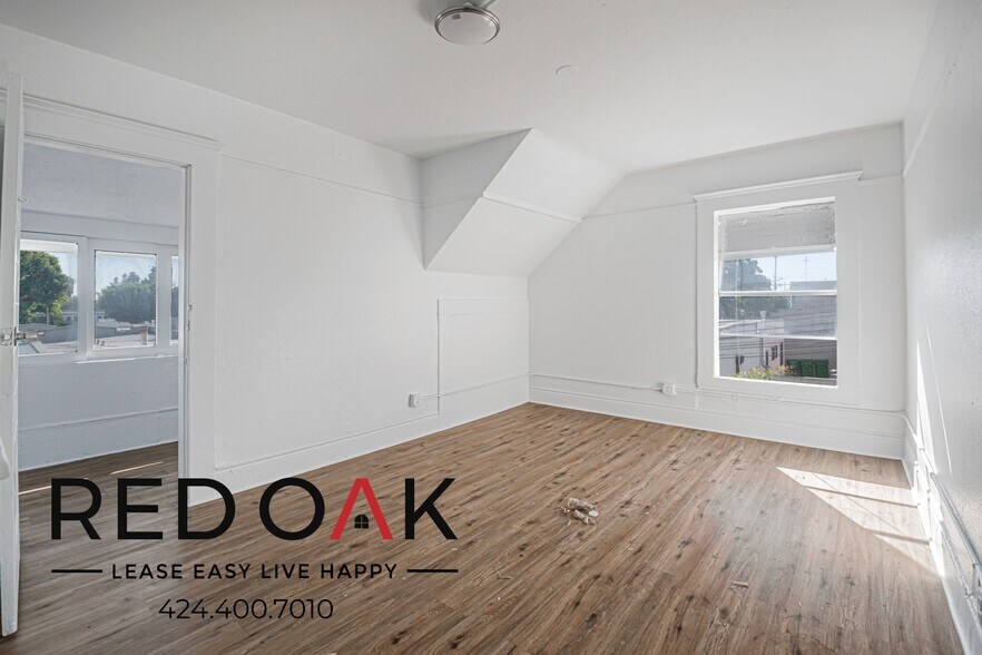 Building Photo - 615 S Soto St