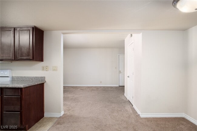 Building Photo - 4980 Indian River Dr