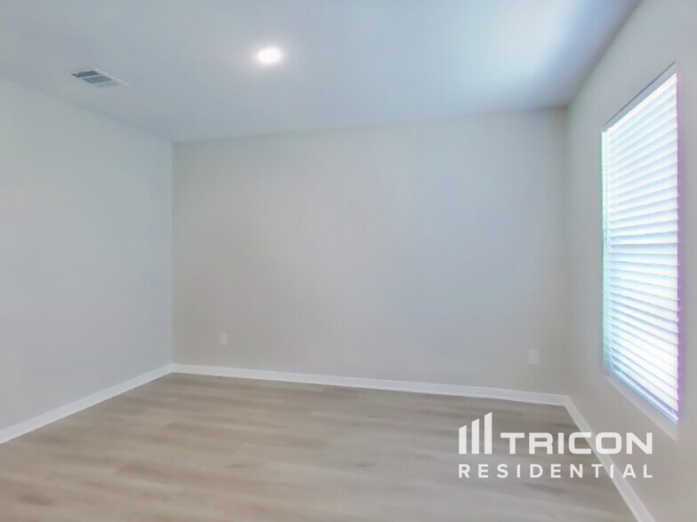 Building Photo - 15547 Taylorcrest Dr