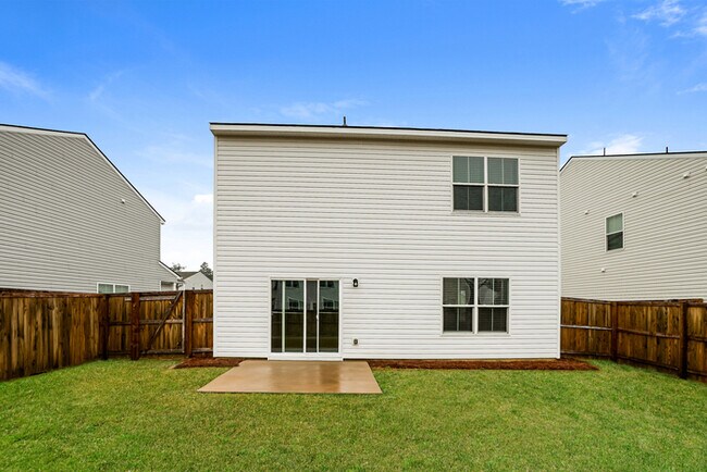 Building Photo - Spacious 4 Bedroom Home in Cane Bay