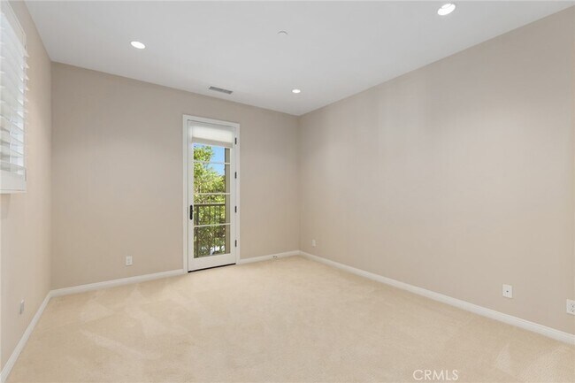 Building Photo - 81 Lupari