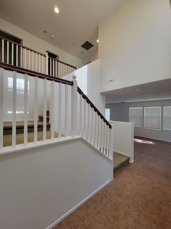 Building Photo - Spacious 3-Bedroom Townhome in Imperial – Available for Lease!