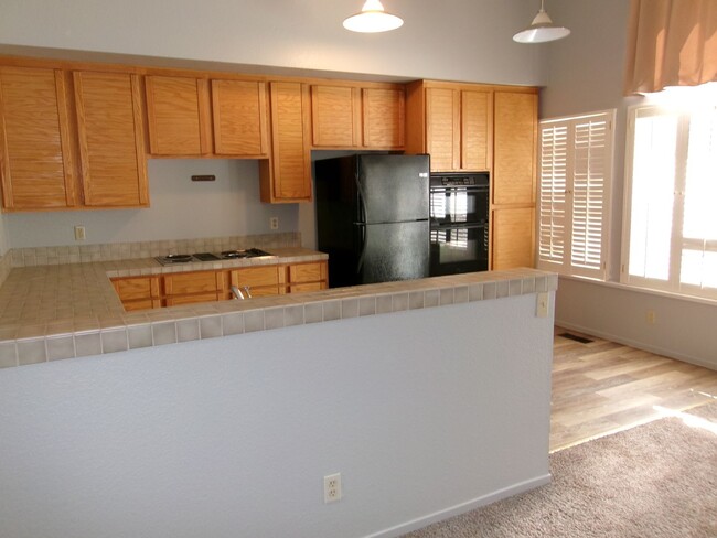 Building Photo - Great 3 bedroom, 2 bath, Southwest Reno home
