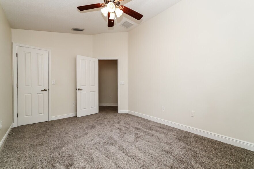 Building Photo - 209 Fern Gulley Dr