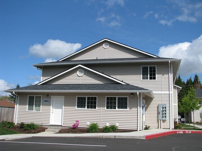 Building Photo - 4997 Delight St N