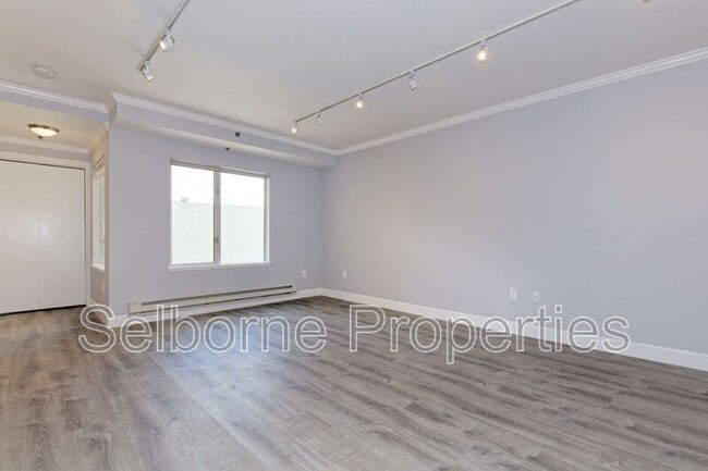 Building Photo - 1401 Jackson St