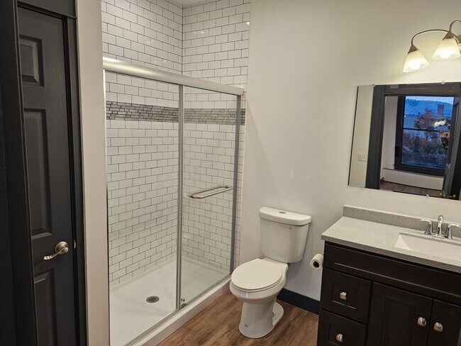 Building Photo - Genevieve Suites