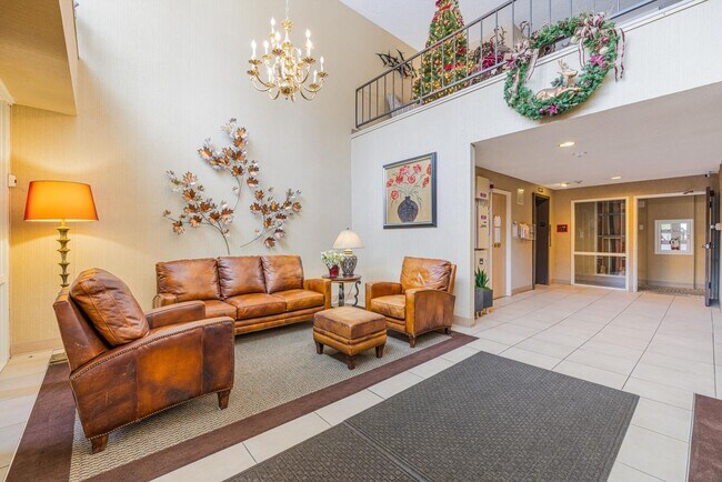 Building Photo - Sweet & Cozy 2 Bed 2 Bath condo available now! Lake Oswego - 1 Month Free