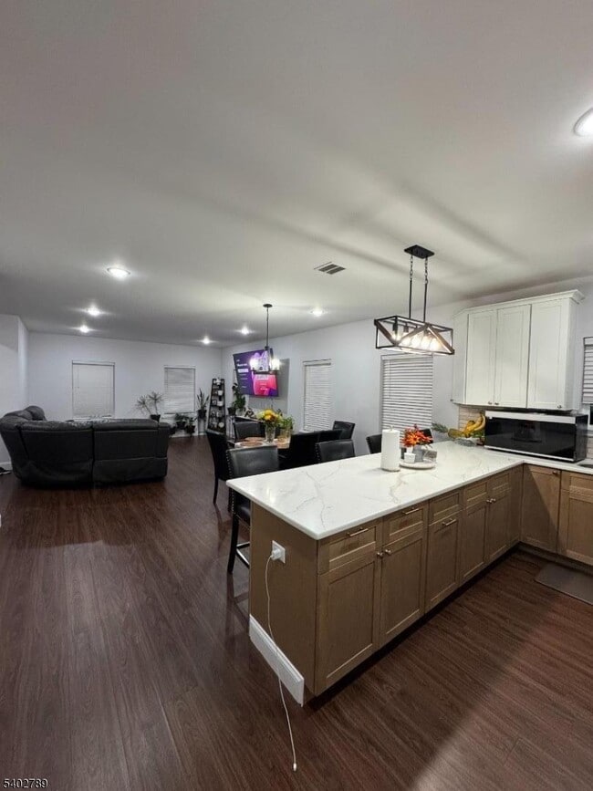 Building Photo - 528 Jefferson Ave