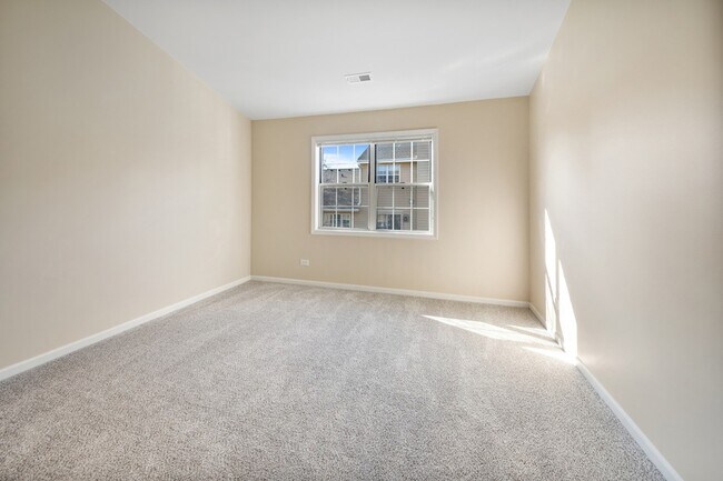 Building Photo - 507 W Parkside Dr