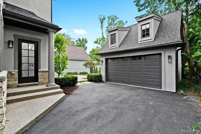 Building Photo - 1897 Norfolk St