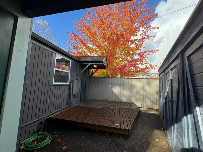 Building Photo - 2 Bedroom House in SE Eugene