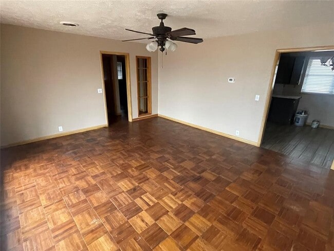 Building Photo - 1019 N Randall Rd