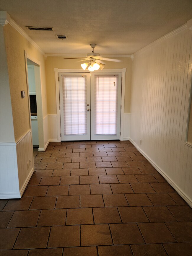 Building Photo - 4101 Flory St