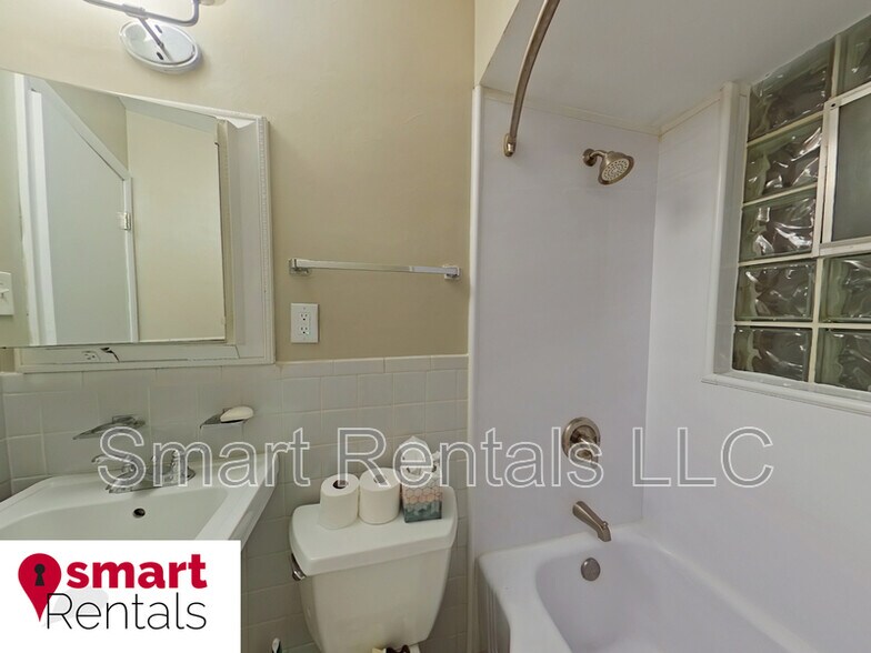 Building Photo - 6513 Laconia Dr