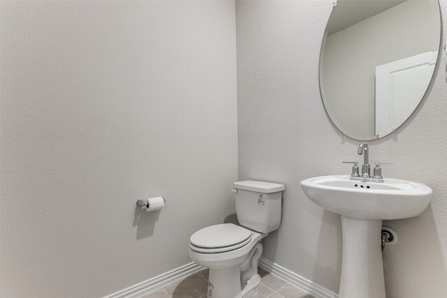 Building Photo - 5011 Bellhurst Dr