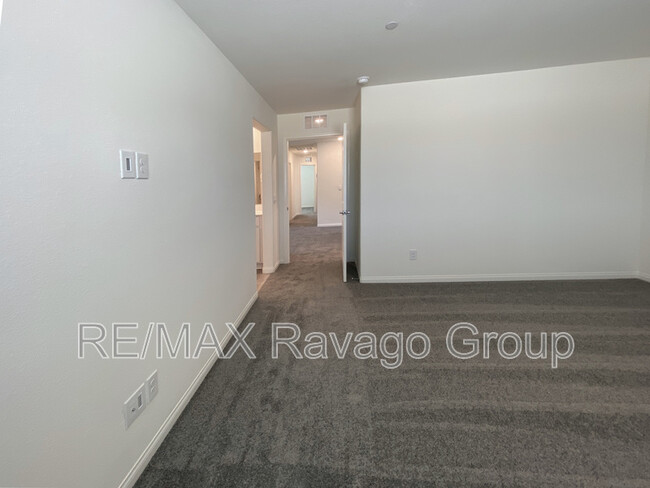 Building Photo - 9920 S Ullom Dr