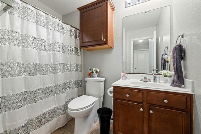 Building Photo - 3204 Barksdale Dr