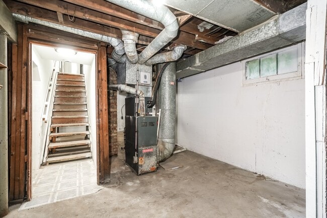 Building Photo - 2914 Frederickson St