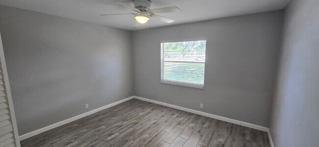 Building Photo - 5657 Struthers Ct
