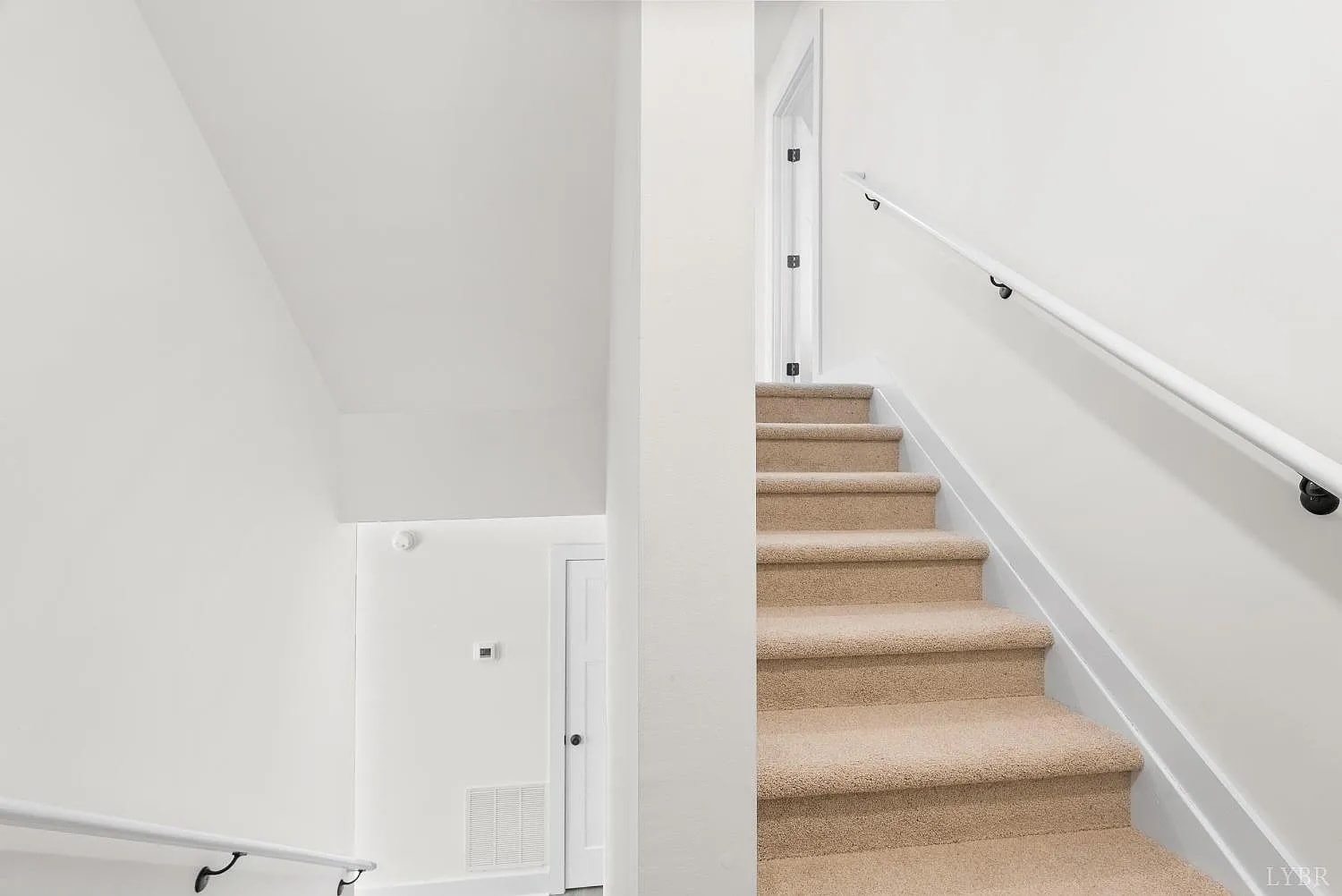 Building Photo - 1600 Wards Ferry Rd