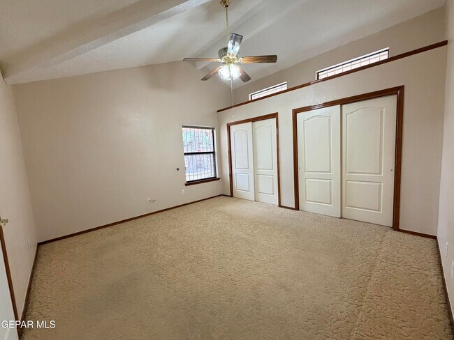 Building Photo - 1892 Lyman Dutton Cir