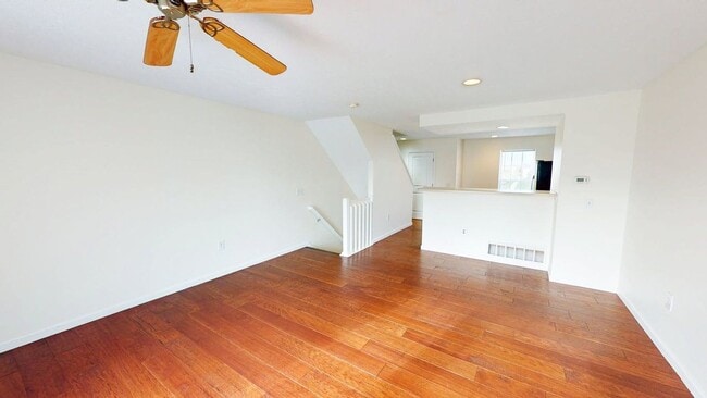 Building Photo - 5288 Royal Arch Cascade Dr