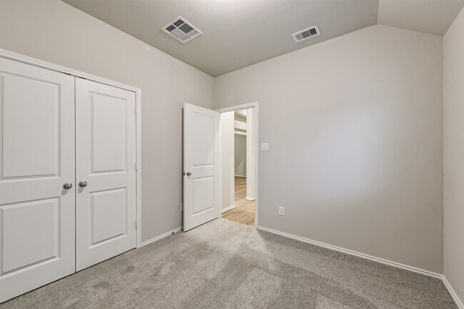 Building Photo - 455 Mathis Lk Ct