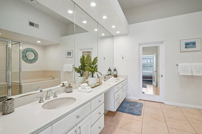 Building Photo - 55285 Laurel Valley