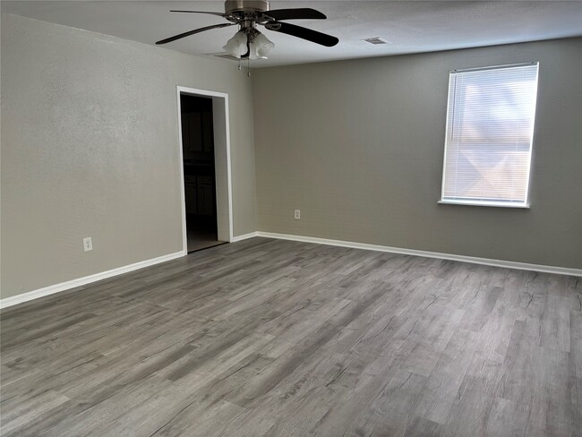 Building Photo - 2613 Avenue K