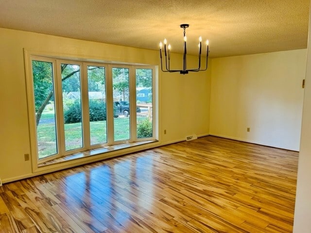 Building Photo - 2660 Tiffany St