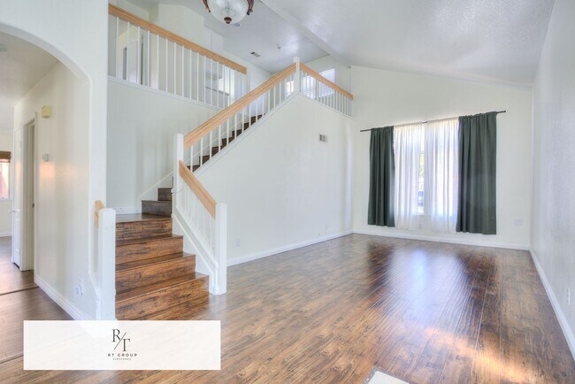 Building Photo - Beautiful 3 Bed / 2.5 Bath Home in the Corona-Norco Unified School District