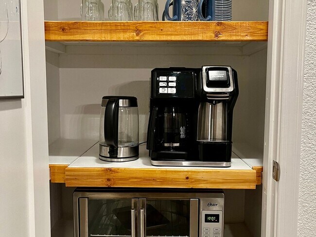 Building Photo - 4 Bedroom Single Family Home in Elk Grove