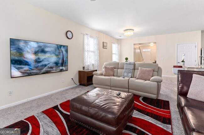 Building Photo - 2896 S Hills