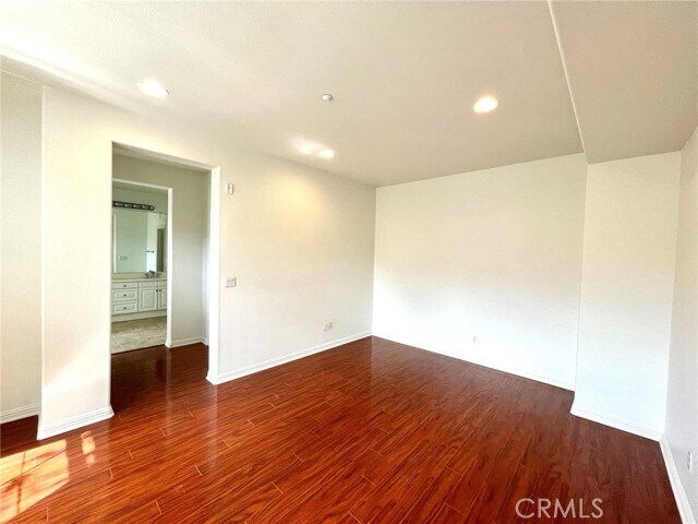 Building Photo - 140 Paseo Vista