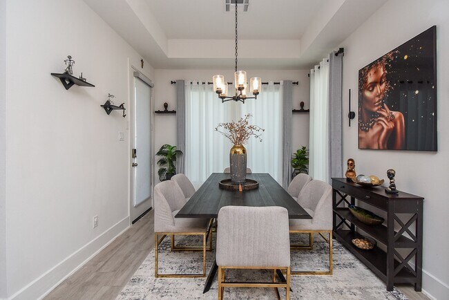 Building Photo - 823 Sarasota Shore Dr