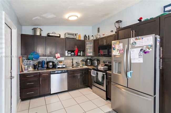 Building Photo - 11535 Lincoln Blvd