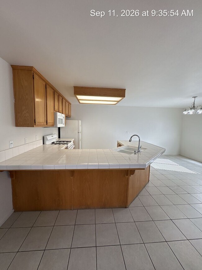 Building Photo - 2509-2511 West Lark & 2909-2911 North Zachary