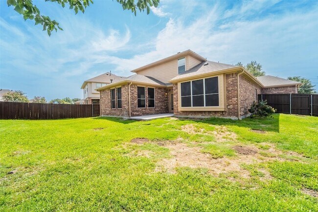 Building Photo - 2741 Sunlight Dr