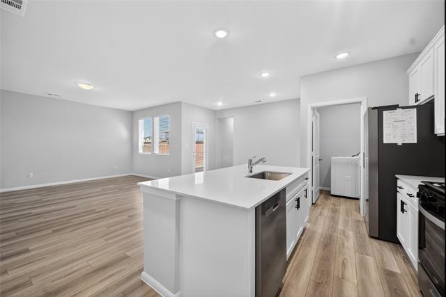 Building Photo - 1210 Aruba Ave