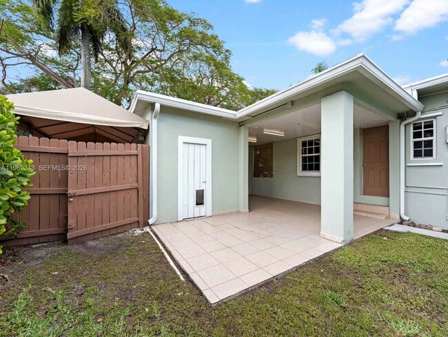 Building Photo - Southwest 47th Street, Miami, FL 33155 - 3 BR 1 BA single-family home