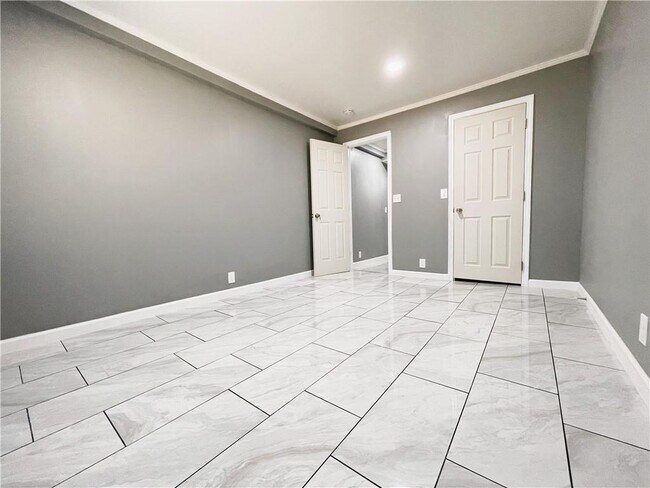 Building Photo - 6225 Lollis Creek Rd