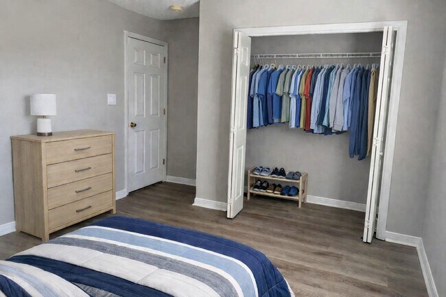 Building Photo - 7610 Manatee St