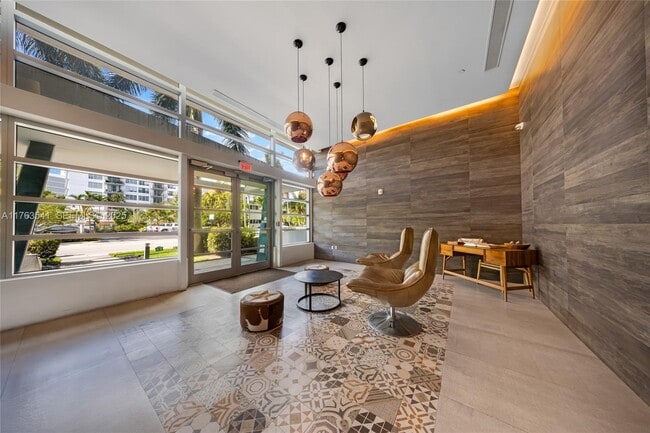 Building Photo - 1025 92nd St