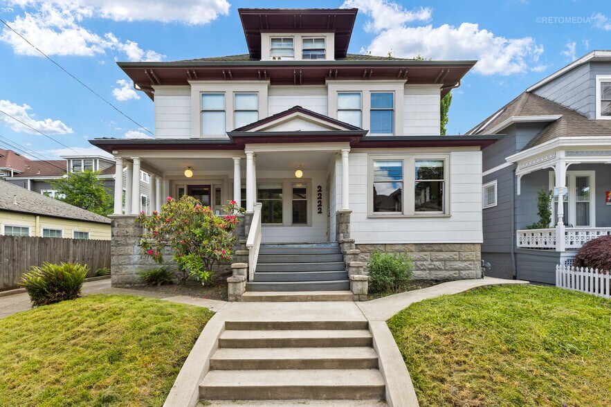 Primary Photo - 2222 NW Irving St