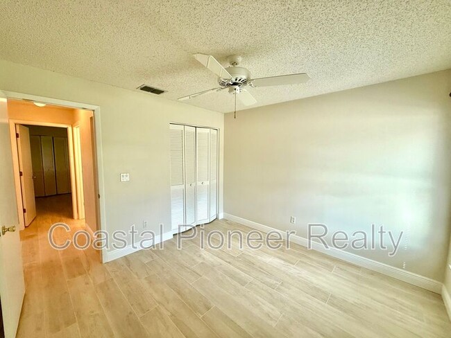 Building Photo - 8723 Imperial Ct