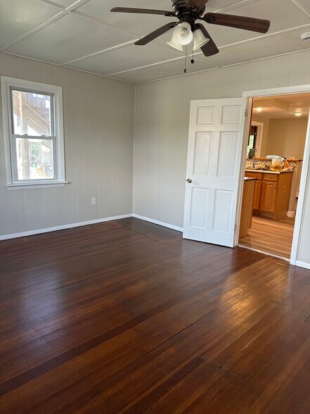 Building Photo - 15 Summer St