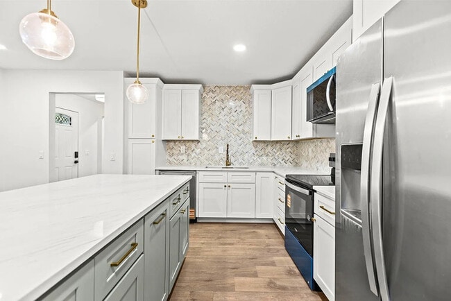 Building Photo - Earn Wealth While Leasing - Like a Homeowner - Lease to Own