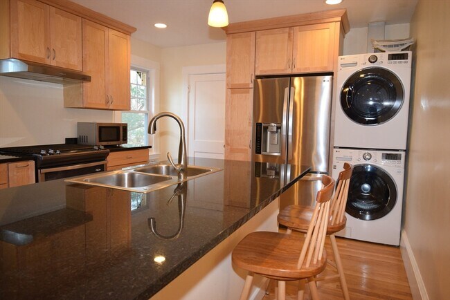 Building Photo - 39 S Normandy Ave
